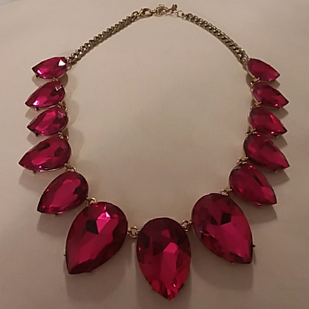 Chunky Fuschia Pink Necklace set in goldtone